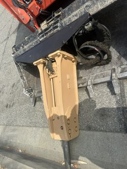 UB 1000 Lb Breaker