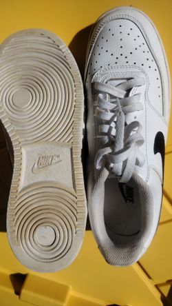 Nike tennis shoes