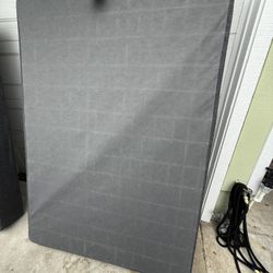 Queen Box Spring. 