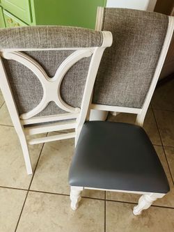 Set of 5 chairs