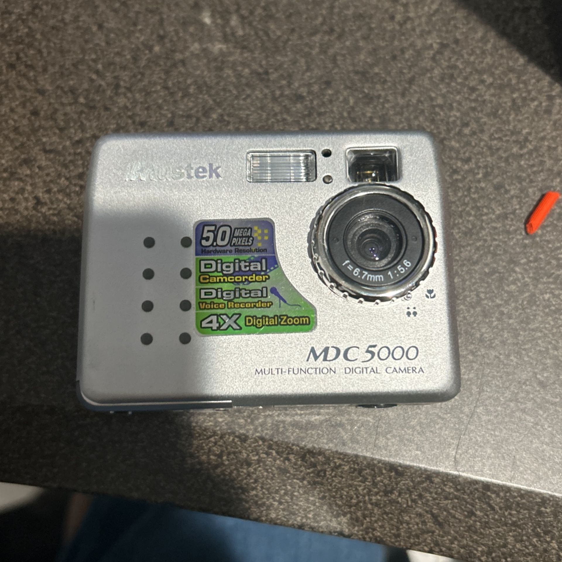 Mustek MDC-5000 Digital Still Camera