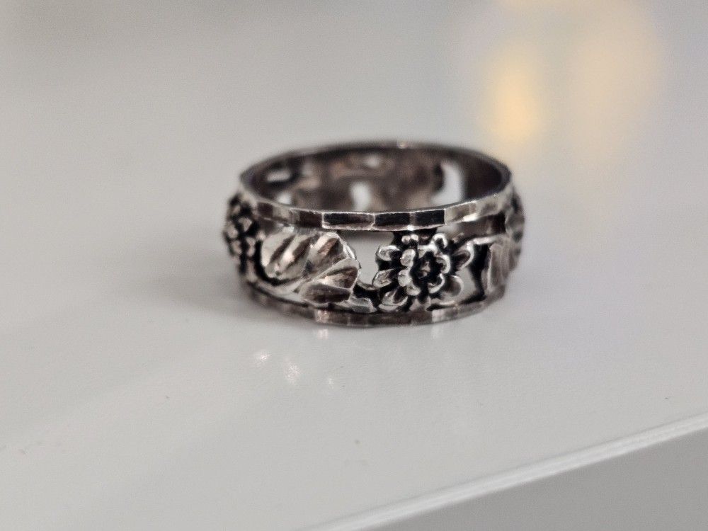 Vintage Ring Sz: 7