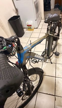 Arrow 10 Ebike Charger not included