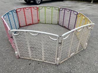 8 Panel Outdoor Dog Pet Kid Play Pen Gate! Study, works great! Each panel 34in Wide 27in Tall