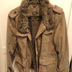 Women Levi’s Khaki Jacket