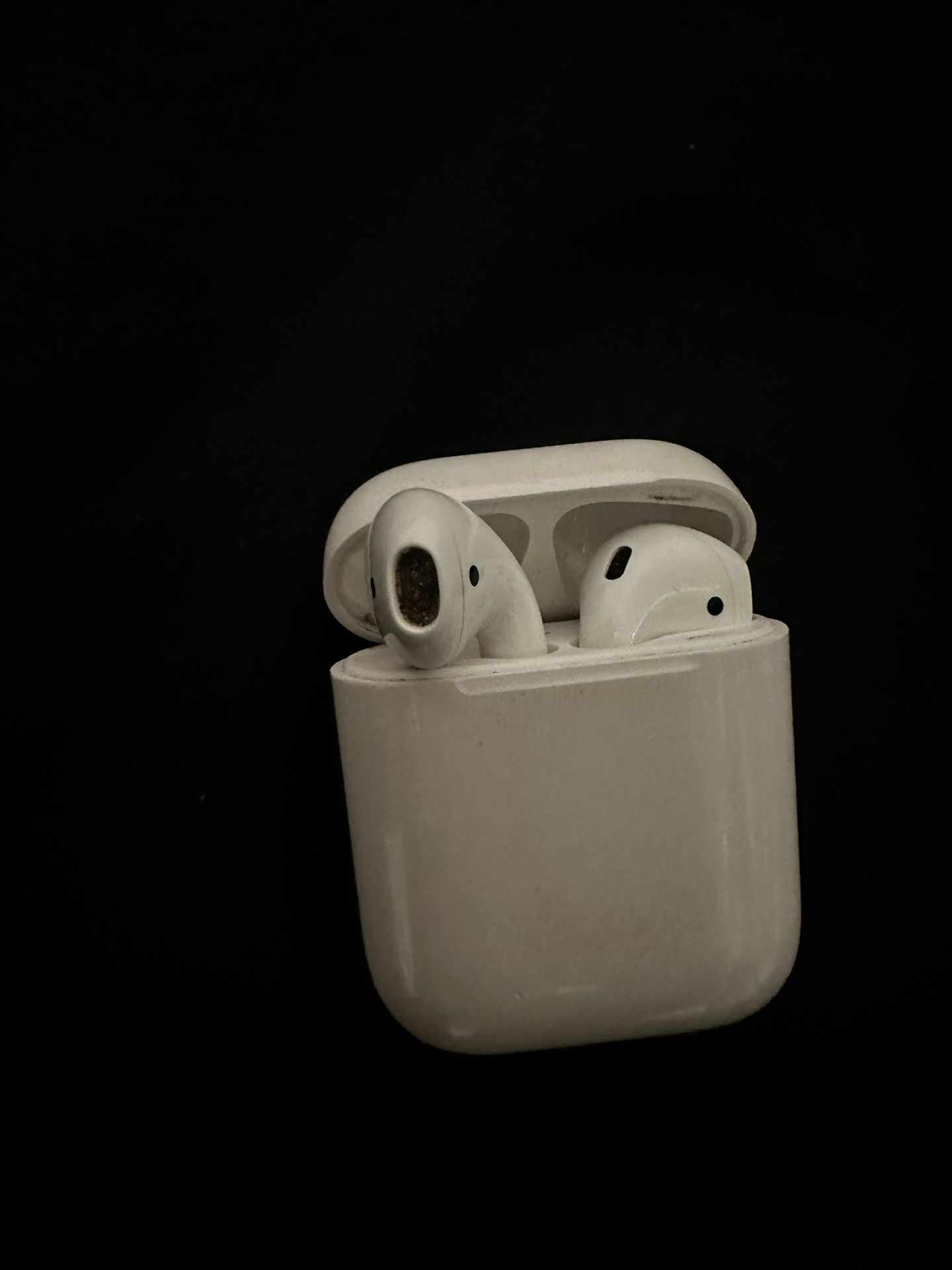 Used AirPods 2 - Work Great