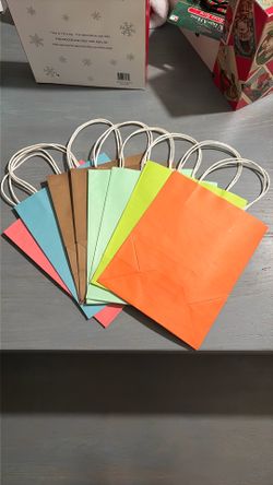8 Gift bags - solid colors