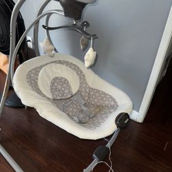 Graco Swing PERFECT FOR BABIES $55