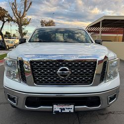 2017 Nissan Titan