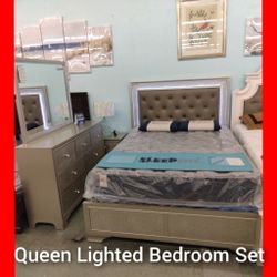 🤓 Champaign Lighted Queen Bedroom Set 