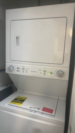 Stacked washer-dryer (only 5 months new) Frigidaire750dlls . 75