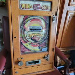 RARE VINTAGE COIN OP ANTIQUE CANDY CHOCOLATE DISPENSER MACHINE GAME WOOD ANTIQUE VENDING 