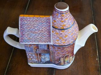 Vintage Sadler “The Old Pottery” Teapot – Made in England – Collectible