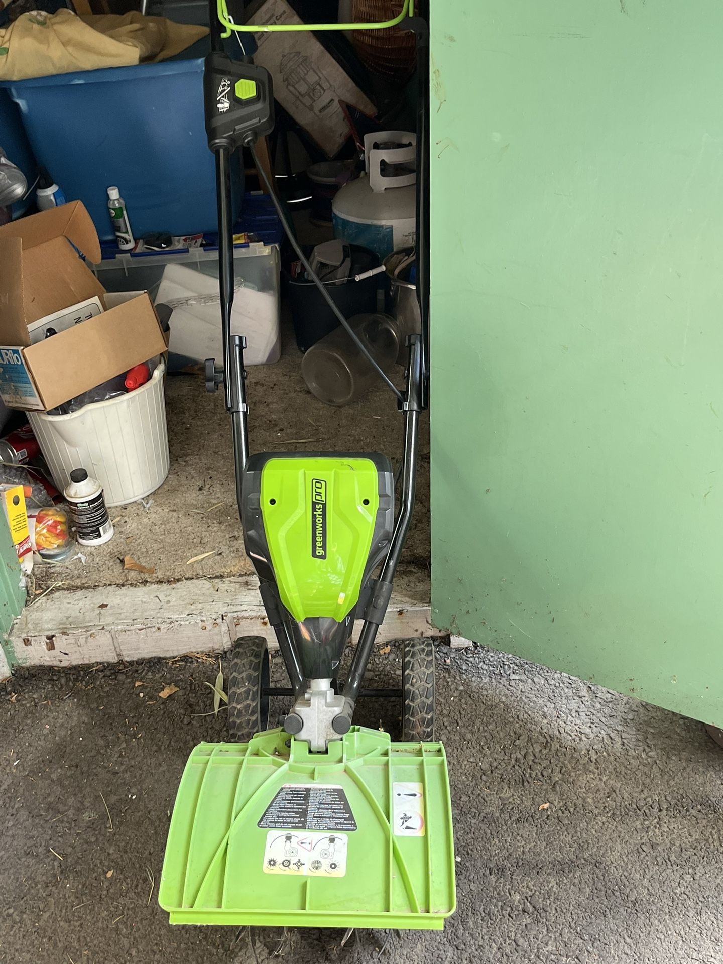 Green works Pro 60 Volt Lithium Max 2.5 Cultivator With battery and charger!