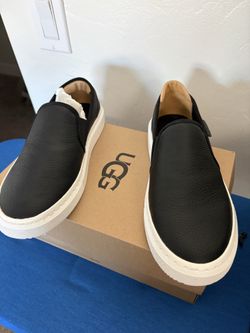 UGS. alameda slip ons 7.5 (new)
