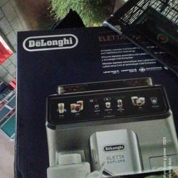 DeLonghi Coffee Maker & Air Fryer Toaster Oven 
