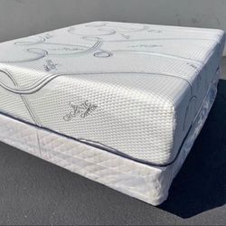 Brand New QUEEN MEMORY FOAM Just the MATTRESS Free Delivery All Sizes Available 