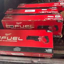 M28 2821-20   4 Zawzall. 3670-20.  2 Grinder 2904-20  2 Hammer 