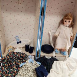 Vintage Madame Alexander Dress Up Doll With Trunk 