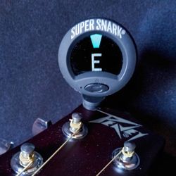 Snark Tuner & Art Guitar Strap