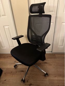Ergonomic office or gaming chair
