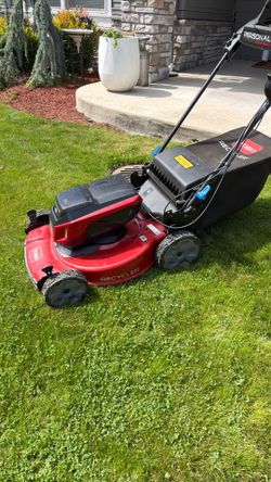 Toro V60 Lithium Lawnmower