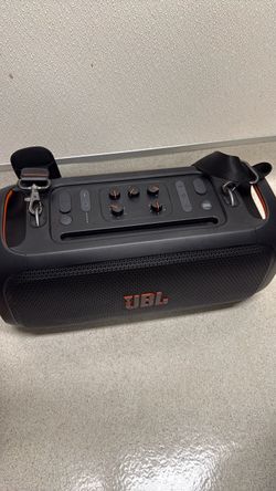 JBL Speaker  Party box  go. essencial.   used. normal. good condition