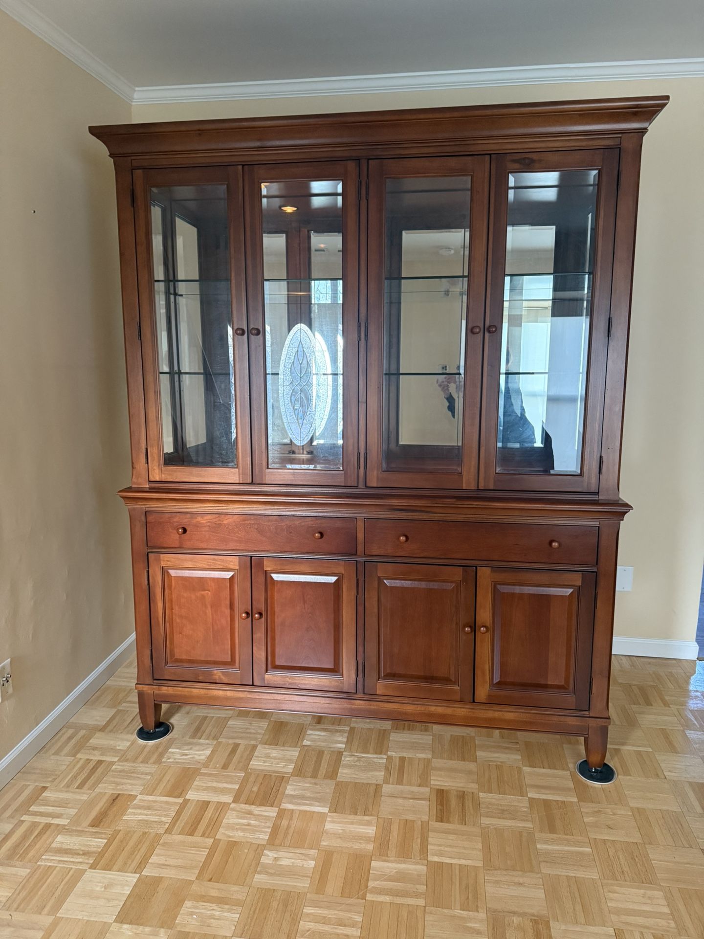 Thomasville China Cabinet