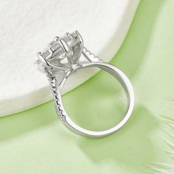 New Moissanite  Engagement Ring 2CT Sterling Silver With Certificate  Size 7   