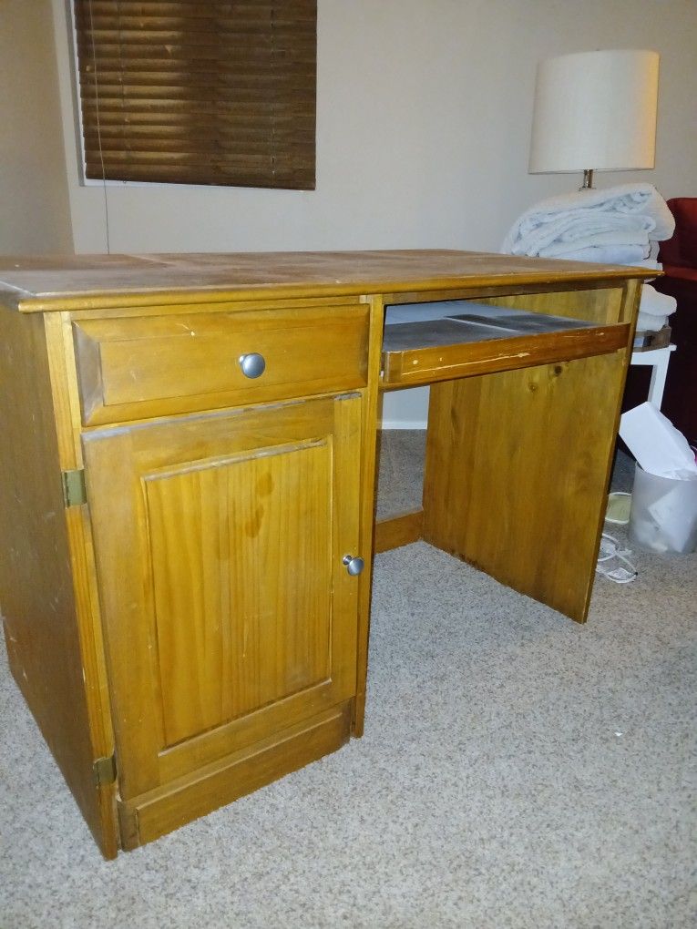 Free Desk Solid Wood