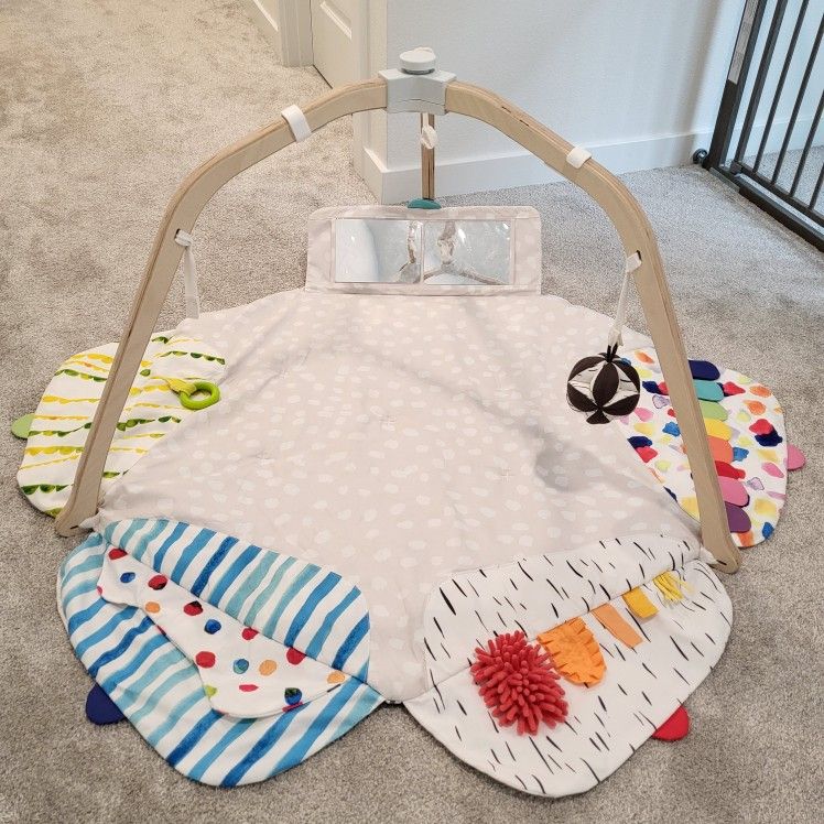 LOVEVERY Play Gym