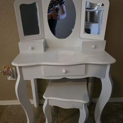 Child Vanity