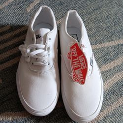VANS WHITE LADIES SNEAKERS SIZE 7