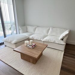 White Cloud Sectional 