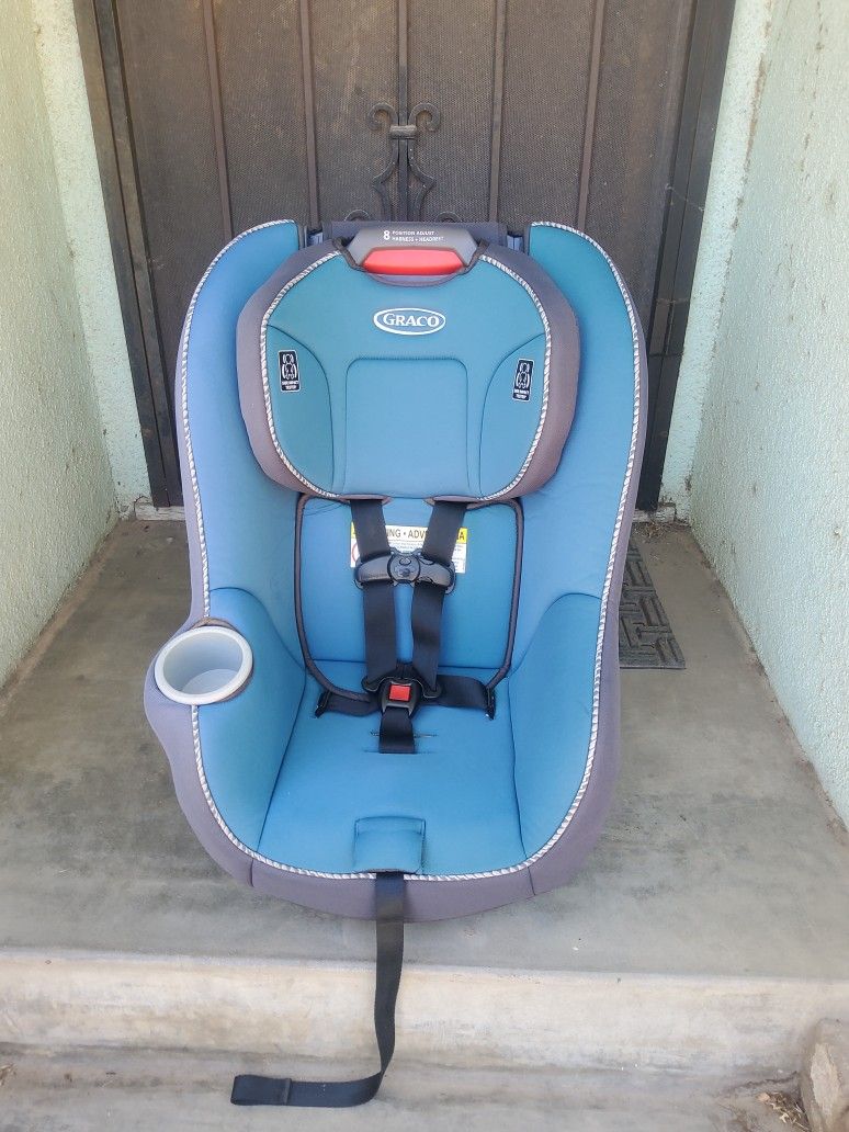 Graco Slim Fit Convertable Car Seat Expiration 2027
