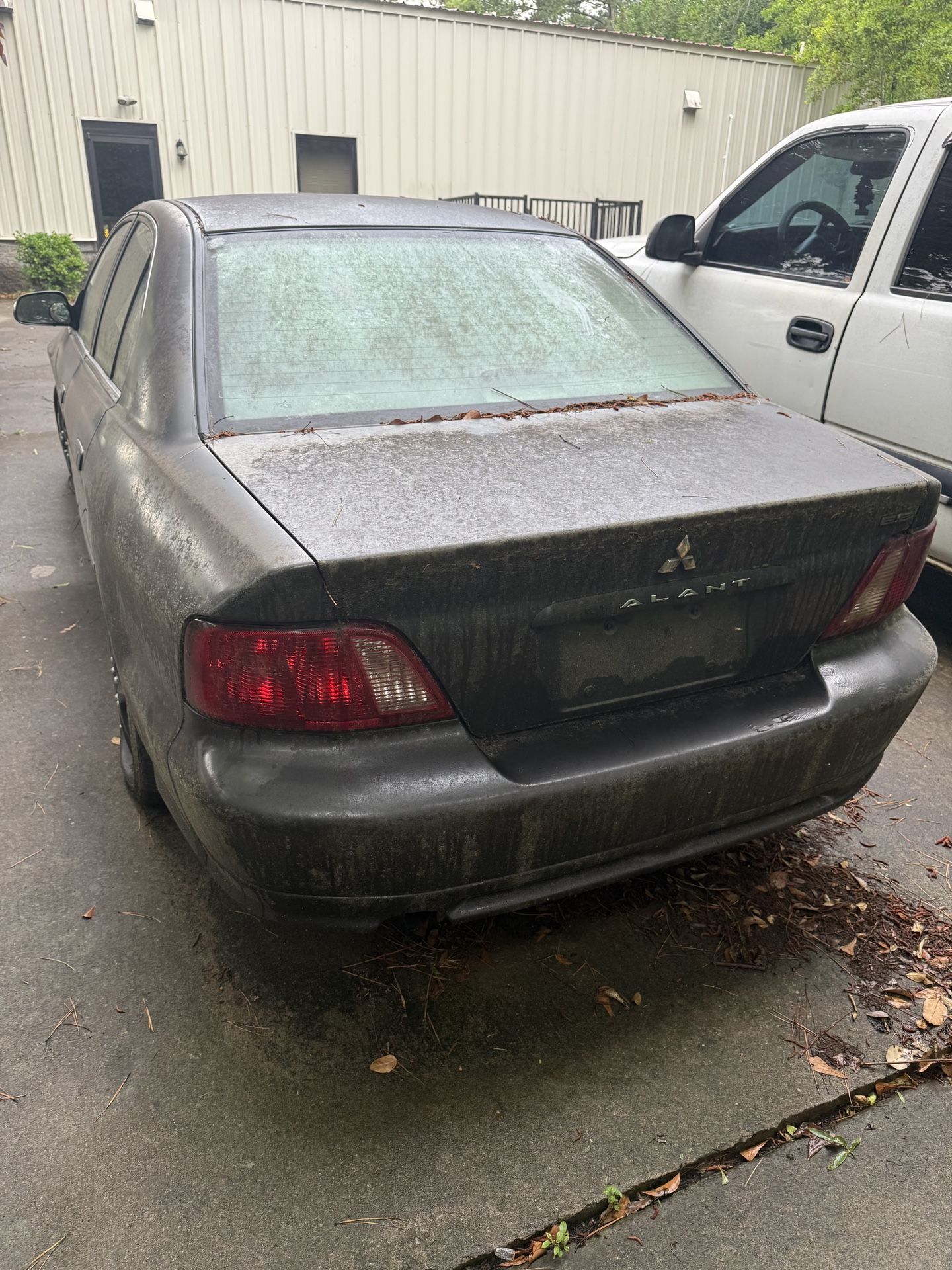 Grey Mitsubishi Galant