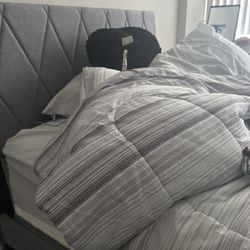 Full size Bed Frame And Mattress