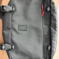 Chrome Industries Kadet Max Black  XRF