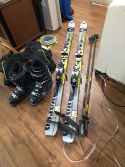 Ski 🎿’s - boots and bag-poles 71/2 size