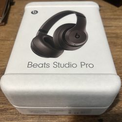 Beats Studio Pro W/Apple Care *Dark Brown