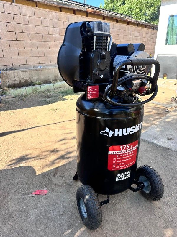 Husky
30 Gal. 175 PSI Oil Lubed Belt Drive Portable Vertical Electric Air Compressor