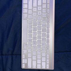 Bluetooth Apple Keyboard