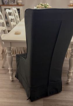 2 head dinning chairs
