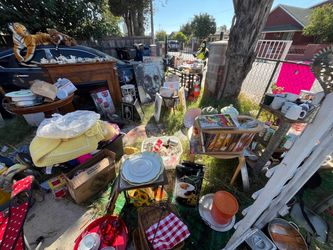 Garage Sale $1-$5 all must go