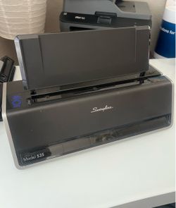 Electric 3-Hole Puncher