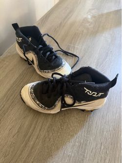 Nike Fast Flex Trout Baseball Cleats Size 1.5Y