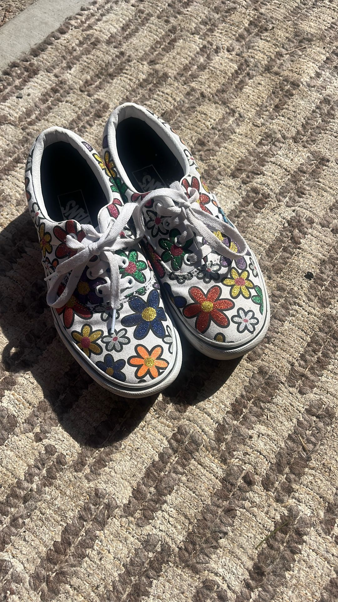 Woman's Vans Size 7.5