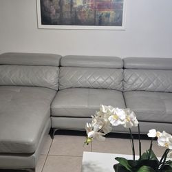 Sofa Gris Gratis.