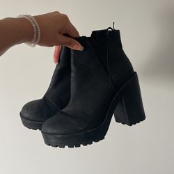 Black Boots