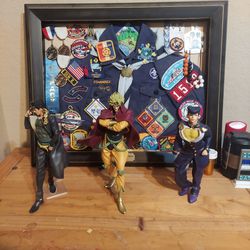 Jojos bizzare action figures , 2 bandico limited collectors item josuke and jotaro, and 1 grandista -DIO